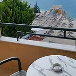 Amelie's & Ξενοδοχείο *