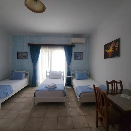 Amelie's & Otel Saranda