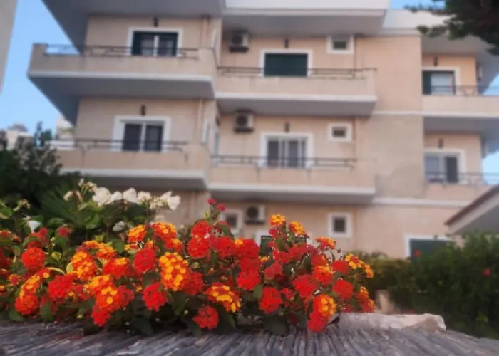 Amelie's & Hotel Saranda