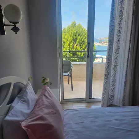 Amelie's & * Sarandë