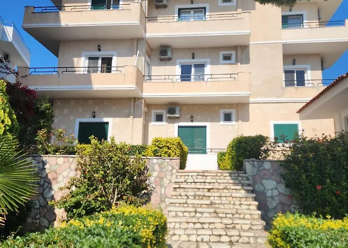 Amelie's & * Sarandë