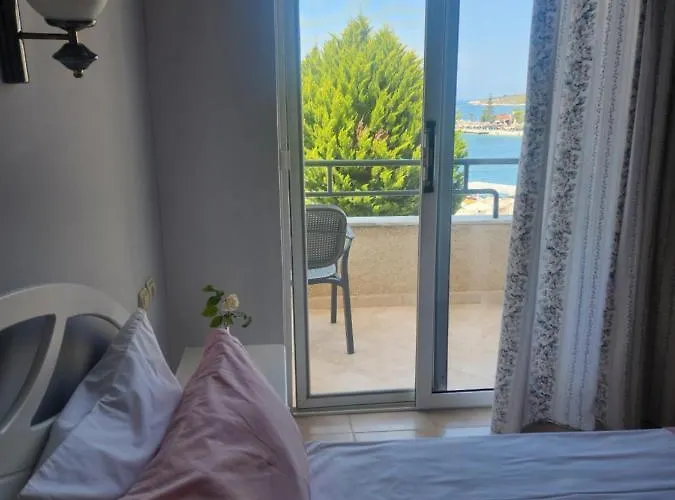 Amelie's & * Sarandë